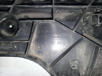 Audi / A6 / Кронштейн бампера