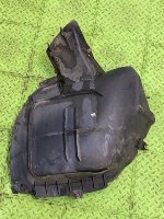 Volkswagen / Touareg / Подкрылок