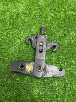 Mercedes-Benz / 190e / Механизм стояночного тормоза