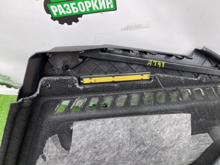 Audi / Q8 / Обшивка багажника