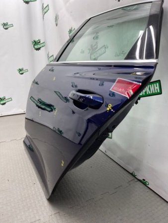 Audi / A6 / Дверь боковая