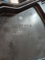 Volkswagen / Touareg / Крышка предохранителей