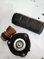 Audi / Q3 / Опора стойки комплект