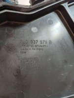 Volkswagen / Touareg / Крышка предохранителей