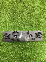 Audi / Q8 / Кнопка парктроника