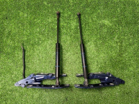 BMW / ALPINA B10 / Петля капота