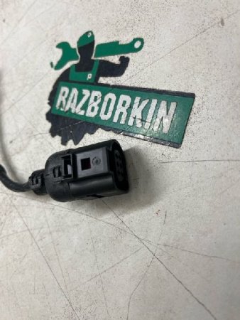 Volkswagen / Tiguan / Жгут проводов двери