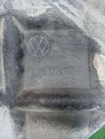 Volkswagen / Touareg / Подкрылок