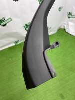 Audi / A6 / Облицовка проема стекла двери