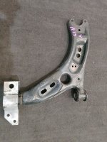 Volkswagen / Tiguan / Рычаг подвески