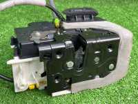 Audi / Q8 / Замок двери