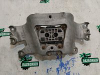 Audi / A6 / Опора кпп