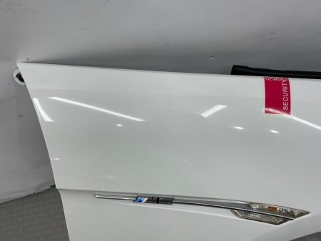 BMW / M6 / Крыло