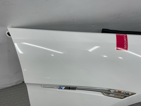 BMW / M6 / Крыло