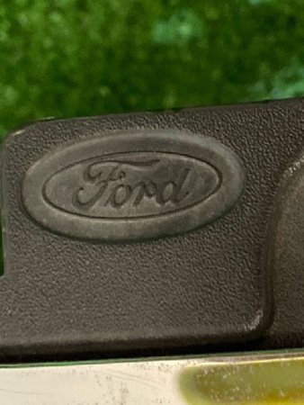Ford / EXPLORER / Решетка радиатора