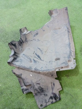 Mercedes-Benz / GLC 250d 4-matic / Подкрылок