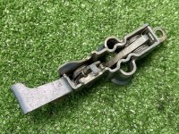 Mercedes-Benz / 190e / Замок капота