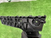 Audi / A6 / Направляющая бампера