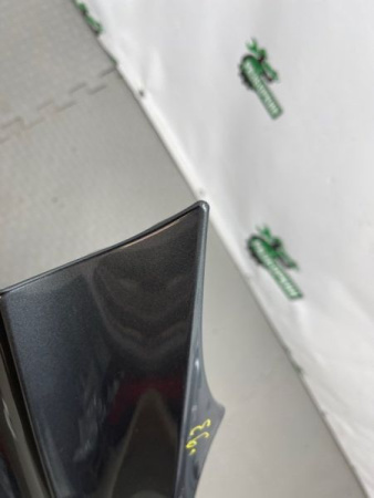 Audi / SQ8 / Крыло