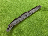 Audi / A6 / Пыльник крыла