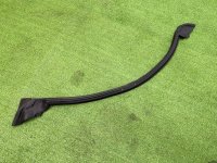 Audi / Q8 / Уплотнитель стекла двери