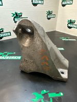 Volkswagen / Touareg / Опора двигателя