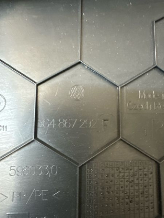 Volkswagen / Golf / Накладка стойки