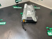 Volkswagen / Golf / Подушка безопасности в колени