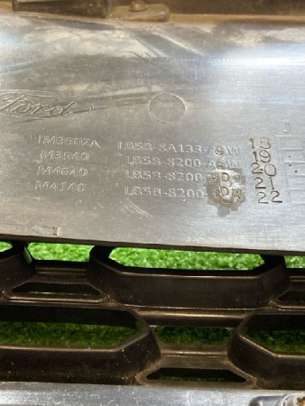 Ford / EXPLORER / Решетка радиатора