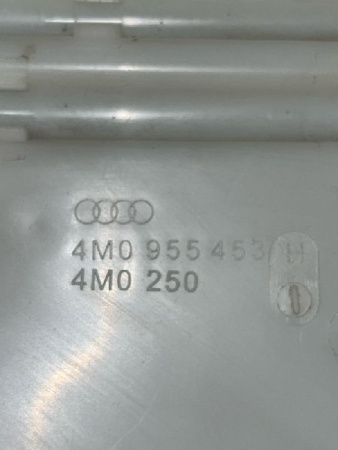 Audi / Q7 / Бачок стеклоомывателя