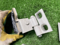 BMW / M6 / Петля двери