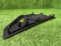 Audi / A6 / Накладка динамика