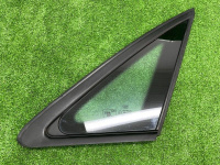 Audi / A4 / Стекло заднего крыла