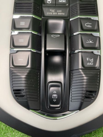 Porsche / Cayenne / Плафон потолка