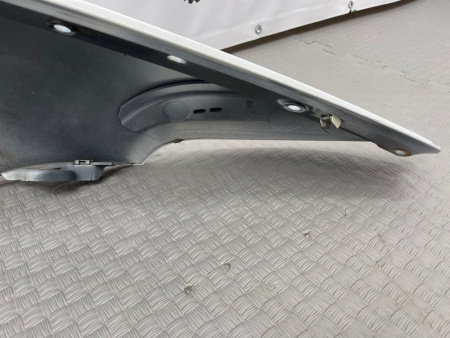 BMW / M6 / Крыло