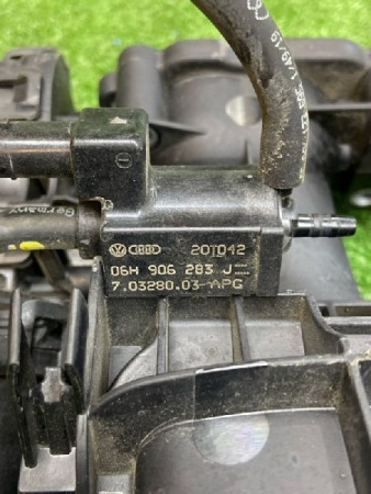 Volkswagen / Golf / Коллектор впускной