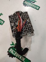 Volkswagen / Touareg / Кронштейн блока управления