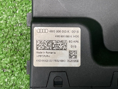Audi / S5 / Блок управления топливным насосом
