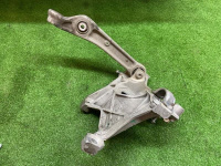 Audi / A5 / Кронштейн двигателя