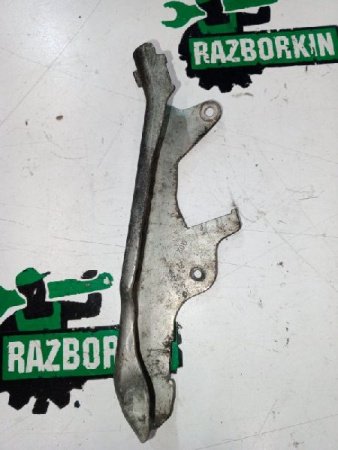 Mercedes-Benz / E-Class / Кронштейн