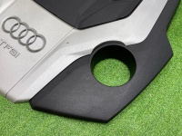 Audi / A6 / Декоративная крышка двигателя