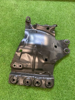 Audi / Q8 / Усилитель