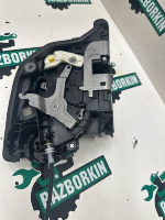 BMW / X1 / Замок двери