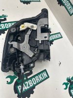 BMW / X1 / Замок двери