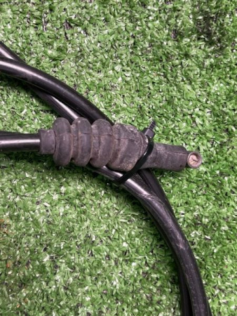 Mercedes-Benz / 260E / Замок капота