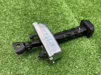 Chevrolet / Tahoe / Ограничитель двери