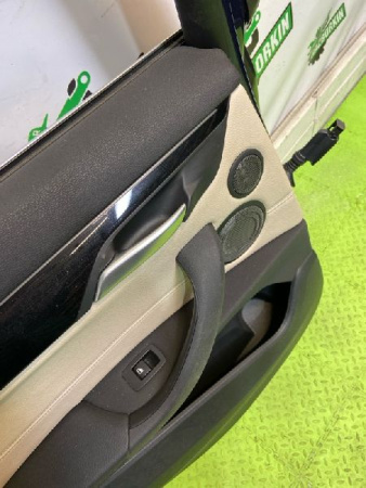 BMW / X1 / Дверь боковая