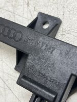 Volkswagen / Touareg / Антенна бесключевого доступа