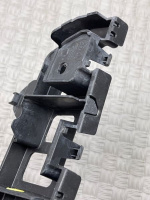 Porsche / Cayenne / Кронштейн бампера