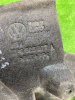 Volkswagen / Touareg / Подкрылок Volkswagen / Touareg / Подкрылок